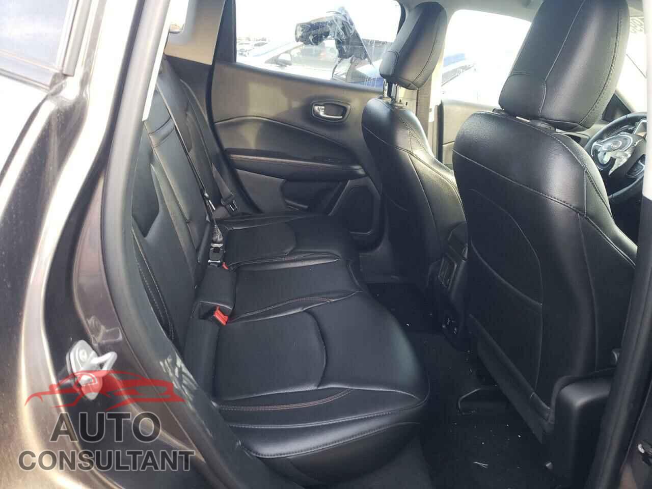 JEEP COMPASS 2018 - 3C4NJCCBXJT367896
