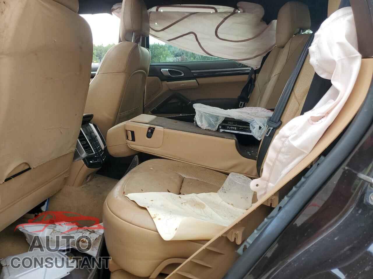 PORSCHE CAYENNE 2017 - WP1AA2A22HKA84964