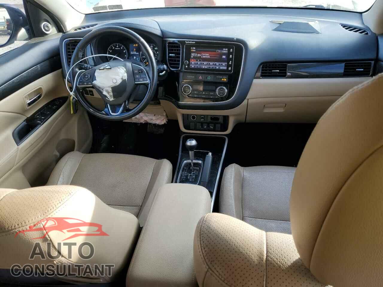MITSUBISHI OUTLANDER 2017 - JA4AD3A31HZ038096
