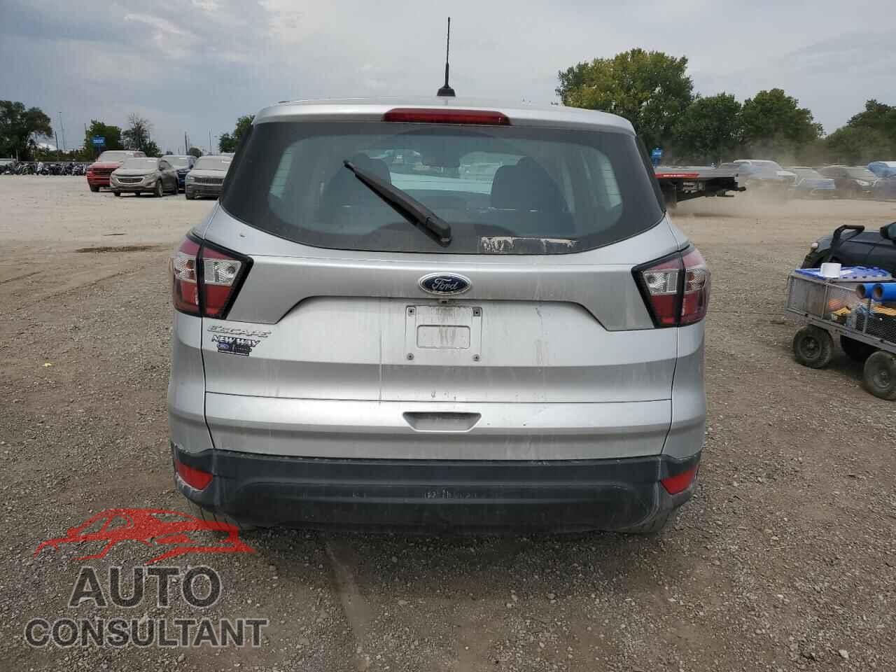 FORD ESCAPE 2017 - 1FMCU0F74HUE08149