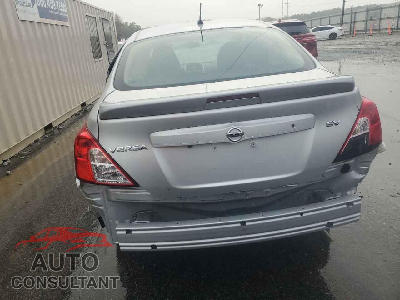 NISSAN VERSA 2019 - 3N1CN7AP3KL869395