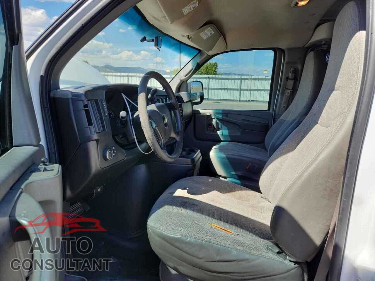 CHEVROLET EXPRESS 2011 - 1GCSHAF46B1171978