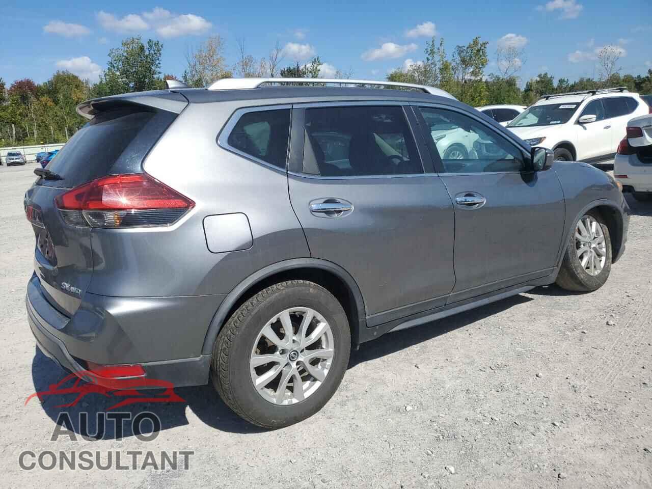 NISSAN ROGUE 2017 - KNMAT2MV4HP556022