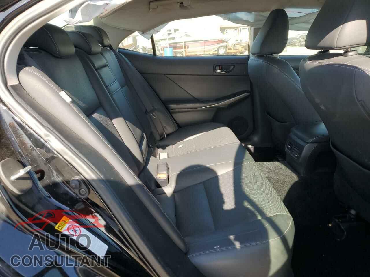 LEXUS IS 2014 - JTHBF1D2XE5011959