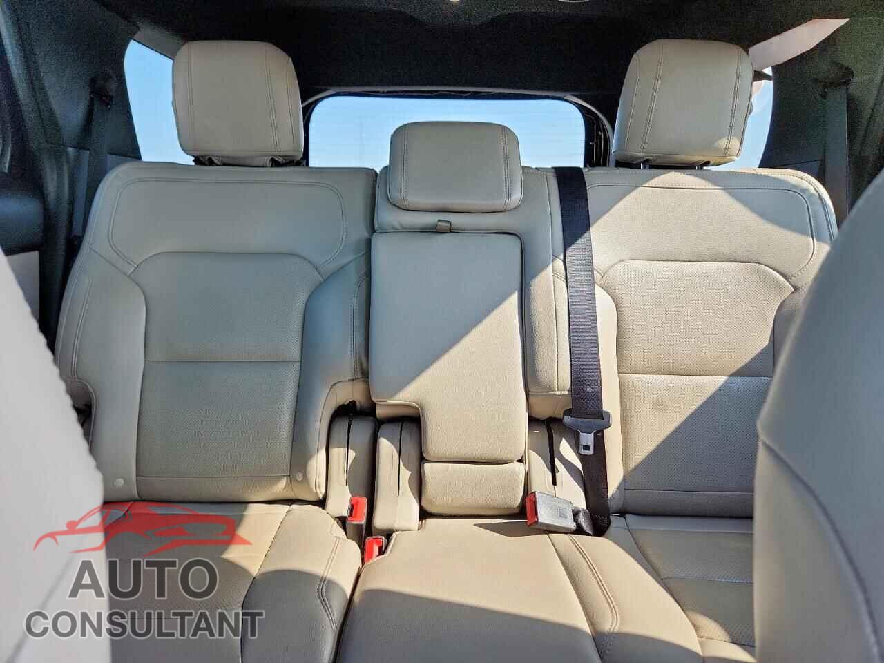 FORD EXPLORER 2018 - 1FM5K7F85JGB80523