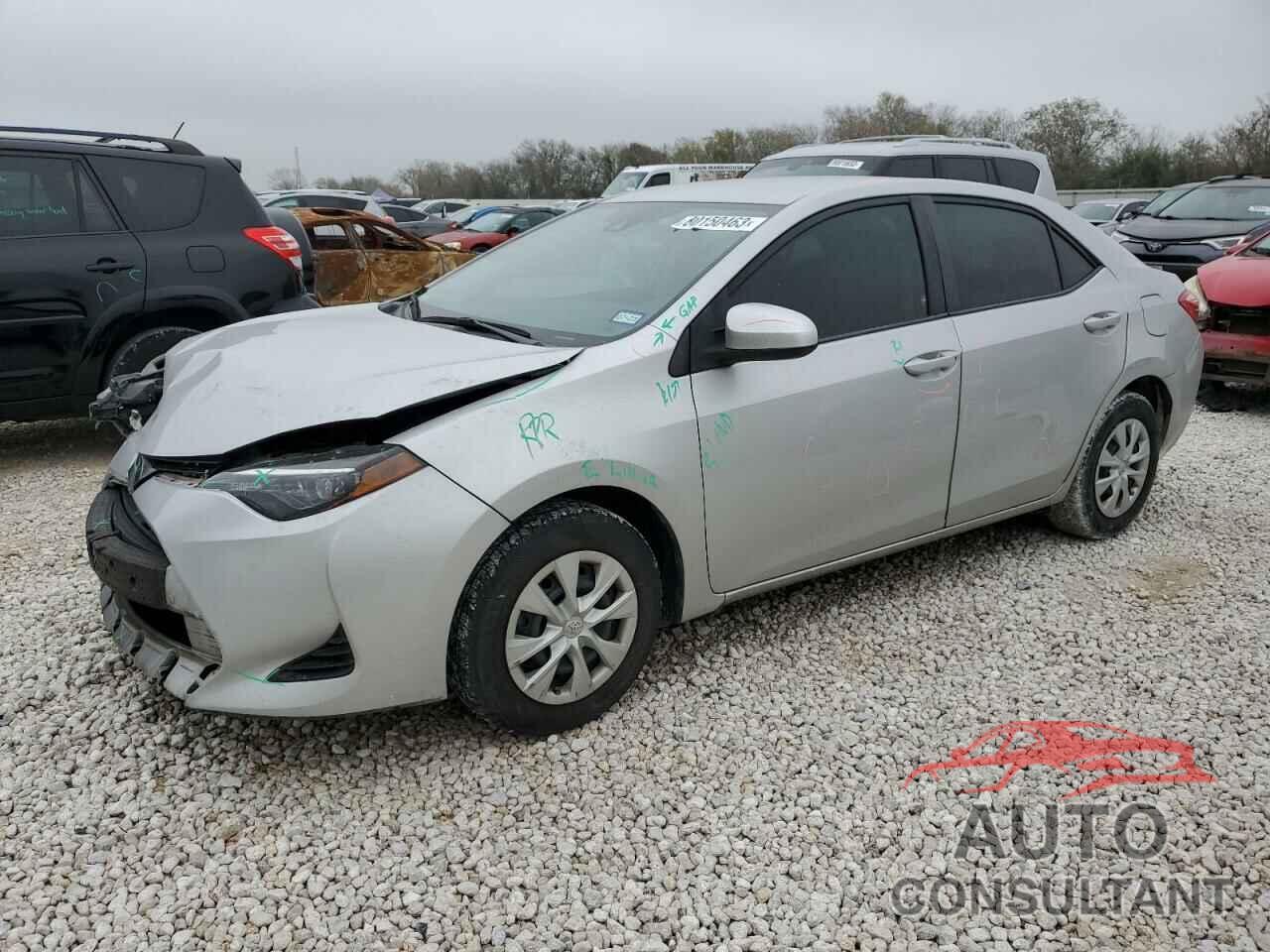 TOYOTA COROLLA 2018 - 5YFBURHE2JP774307