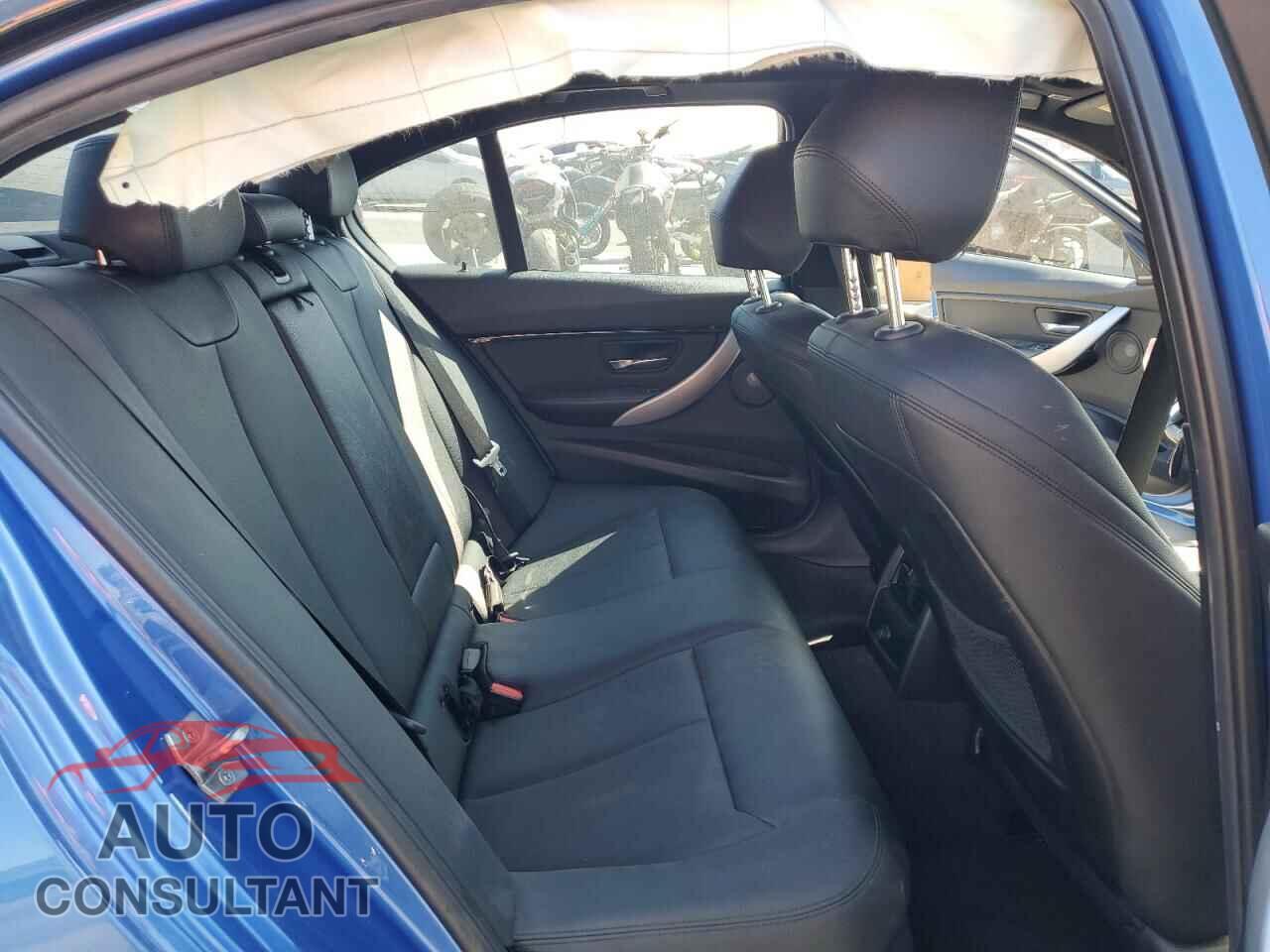 BMW 3 SERIES 2017 - WBA8E1C51HK480077