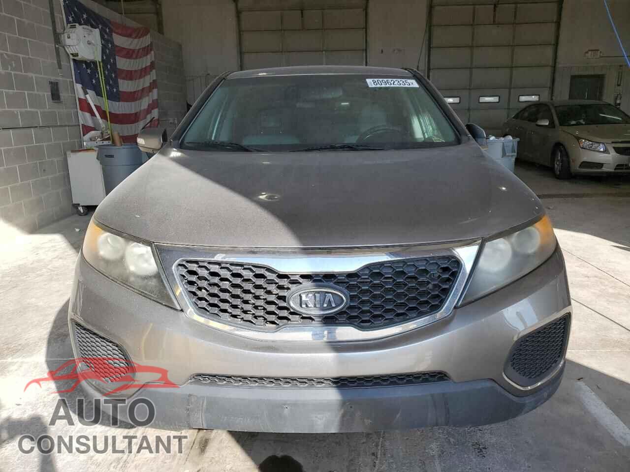 KIA SORENTO 2011 - 5XYKTCA17BG031784