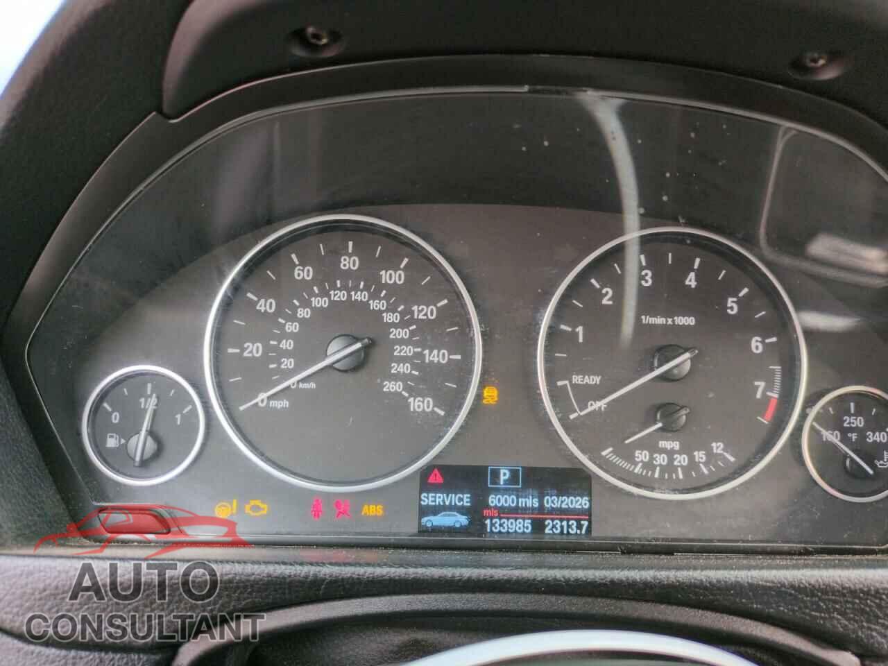 BMW 3 SERIES 2013 - WBA3C1C59DF440414