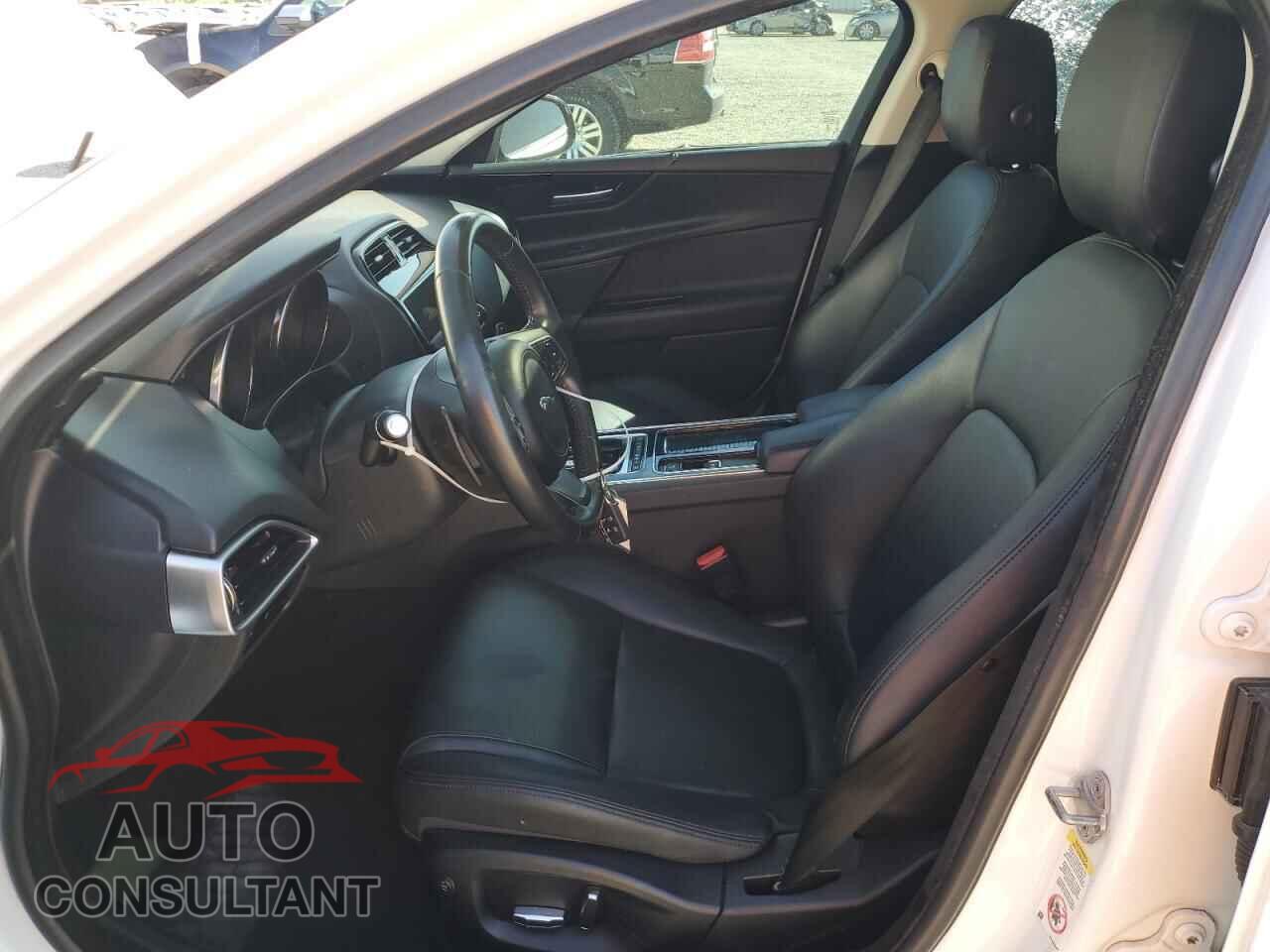 JAGUAR XE 2019 - SAJAR4FX1KCP52699