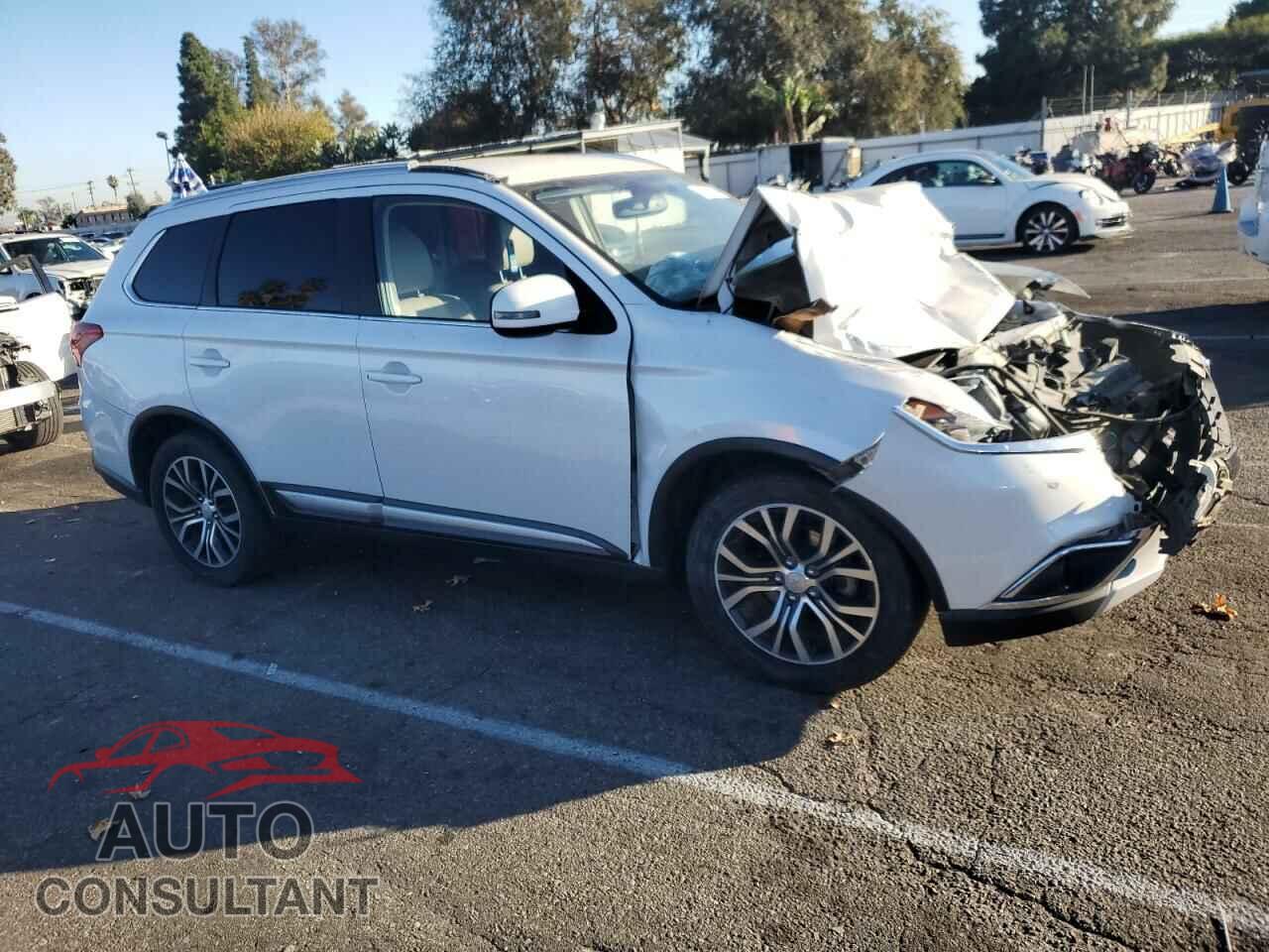 MITSUBISHI OUTLANDER 2017 - JA4AD3A38HZ065540