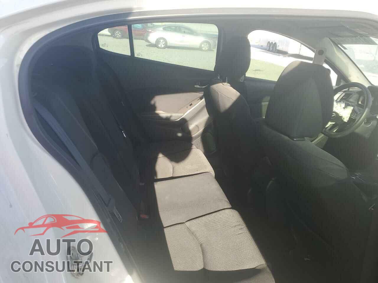 MAZDA 3 2017 - 3MZBN1K70HM110028