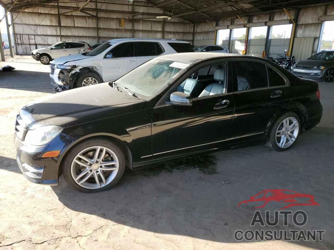 MERCEDES-BENZ C-CLASS 2013 - WDDGF4HB8DA851432