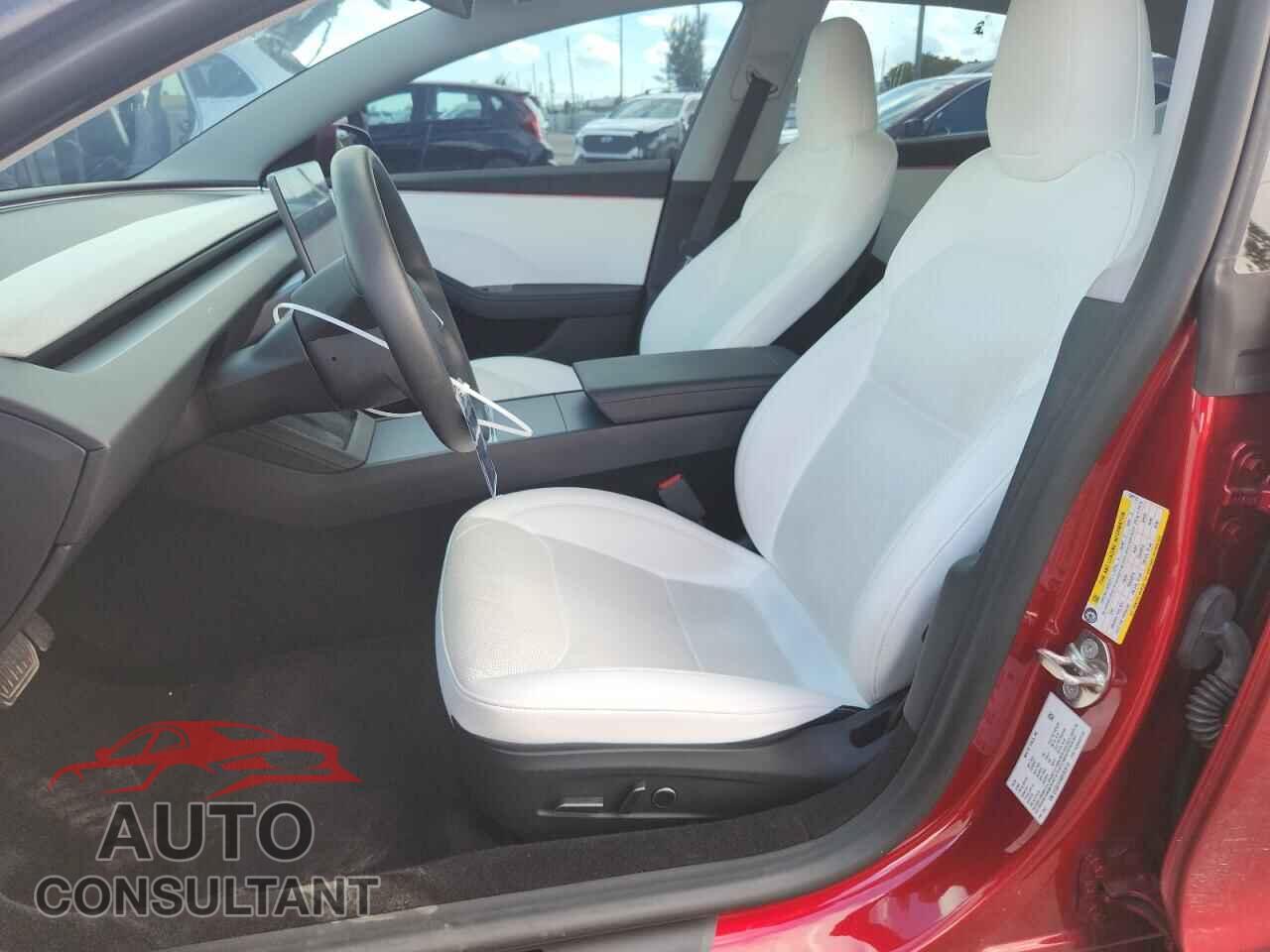 TESLA MODEL 3 2024 - 5YJ3E1EA9RF829119