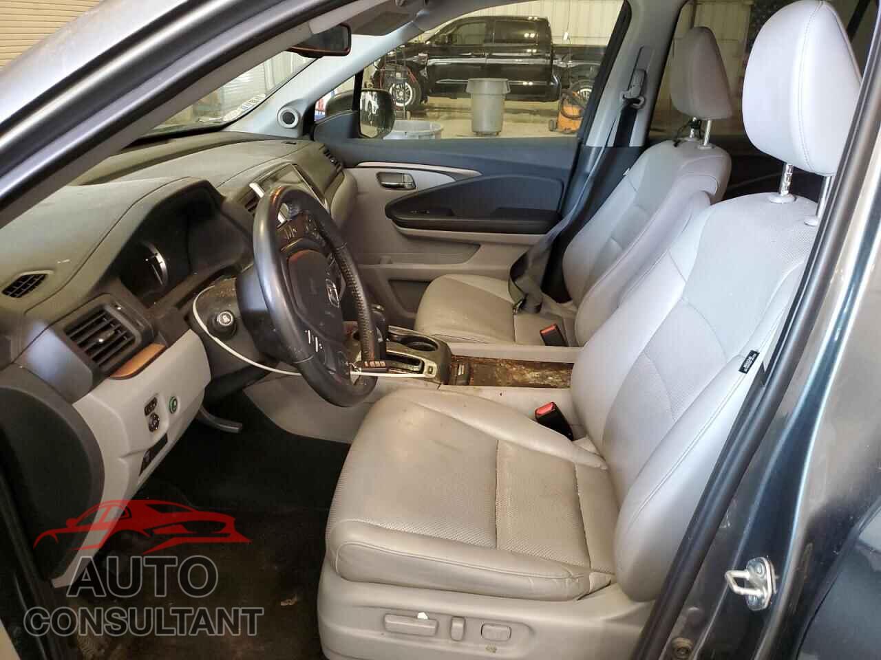 HONDA RIDGELINE 2017 - 5FPYK2F63HB011700