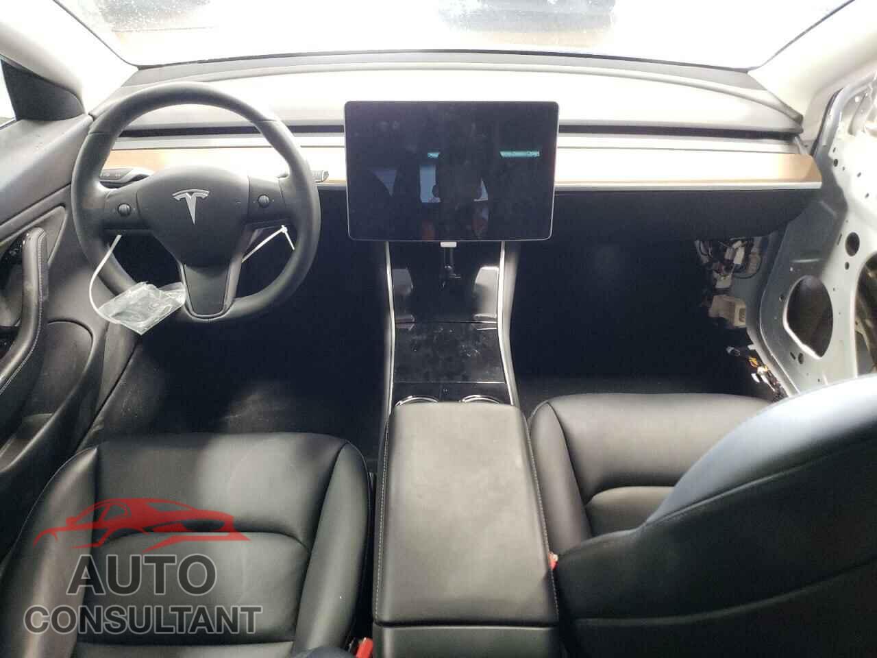 TESLA MODEL 3 2019 - 5YJ3E1EB3KF494082