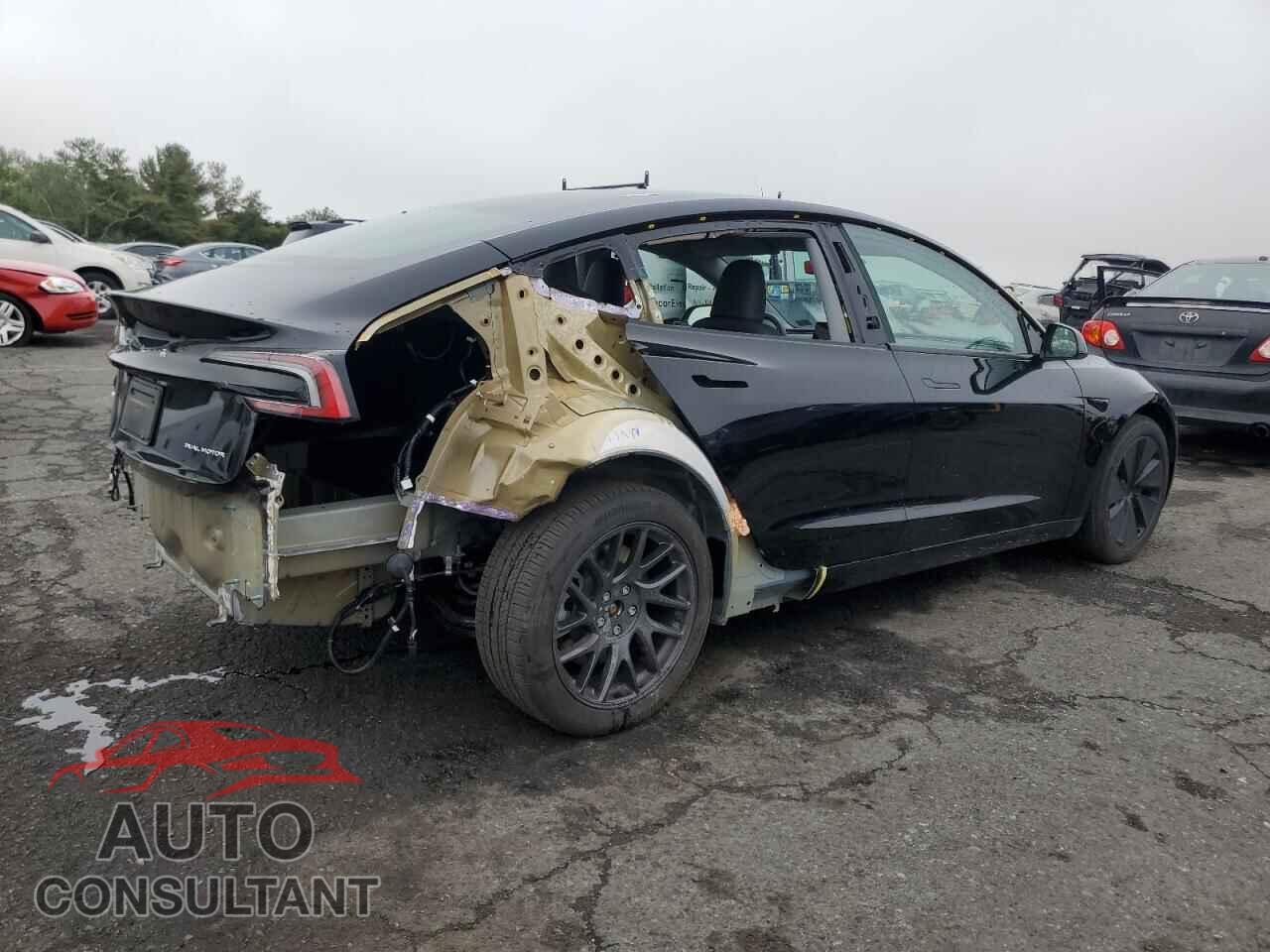 TESLA MODEL 3 2025 - 5YJ3E1EB2SF928881