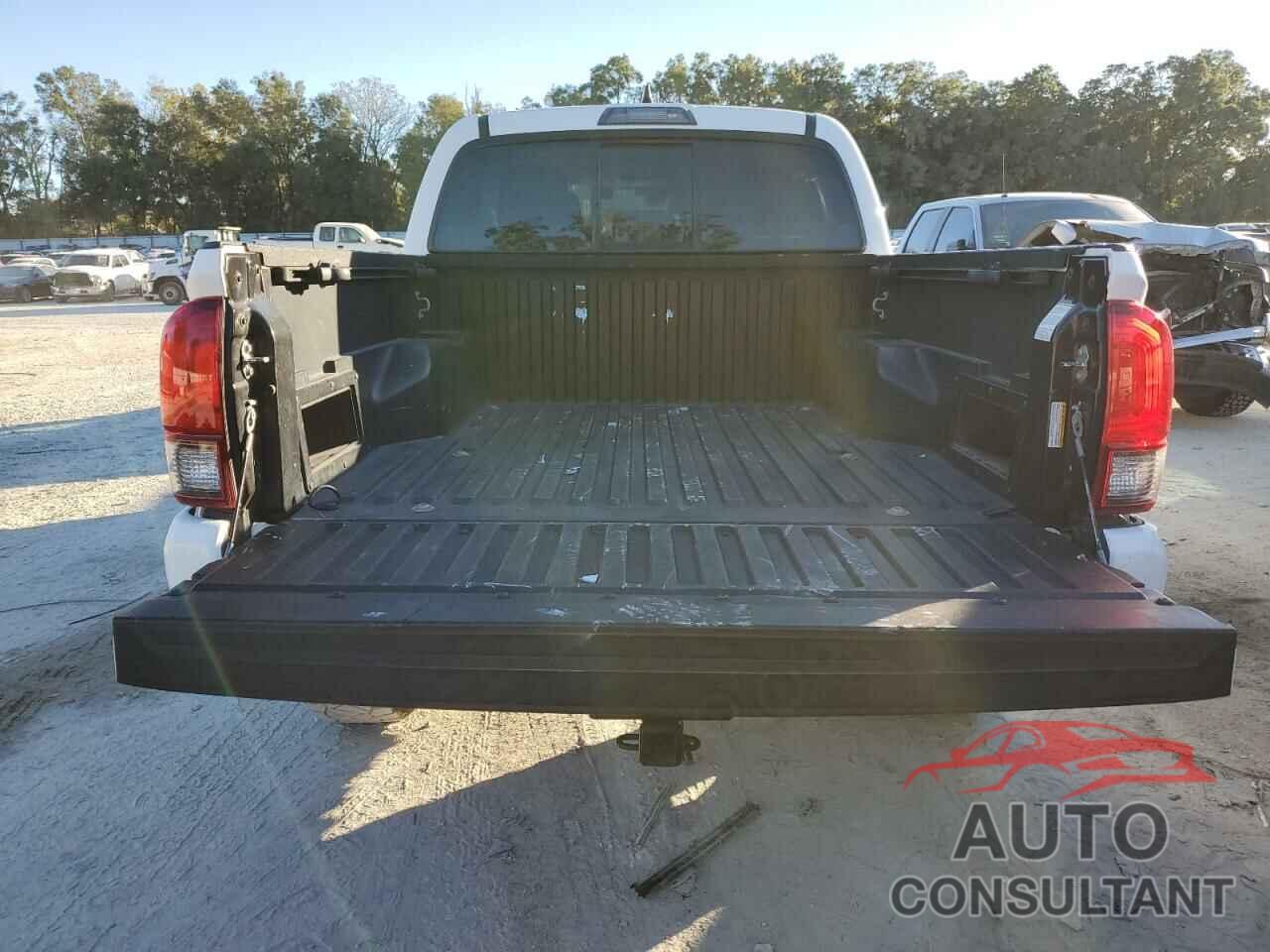 TOYOTA TACOMA 2018 - 5TFAX5GN7JX131773