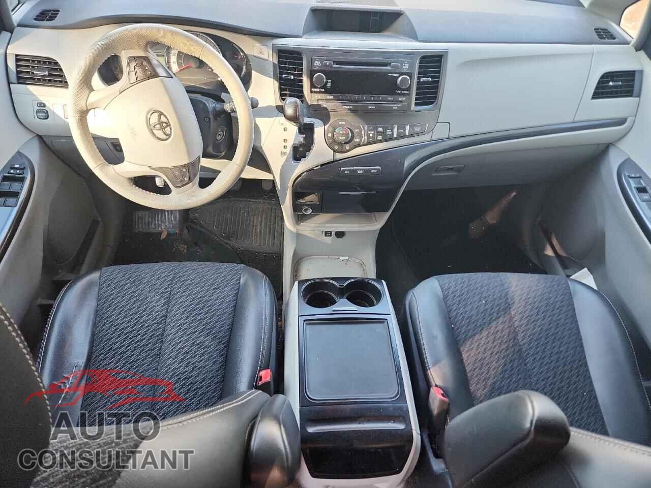 TOYOTA SIENNA 2013 - 5TDXK3DC8DS362398