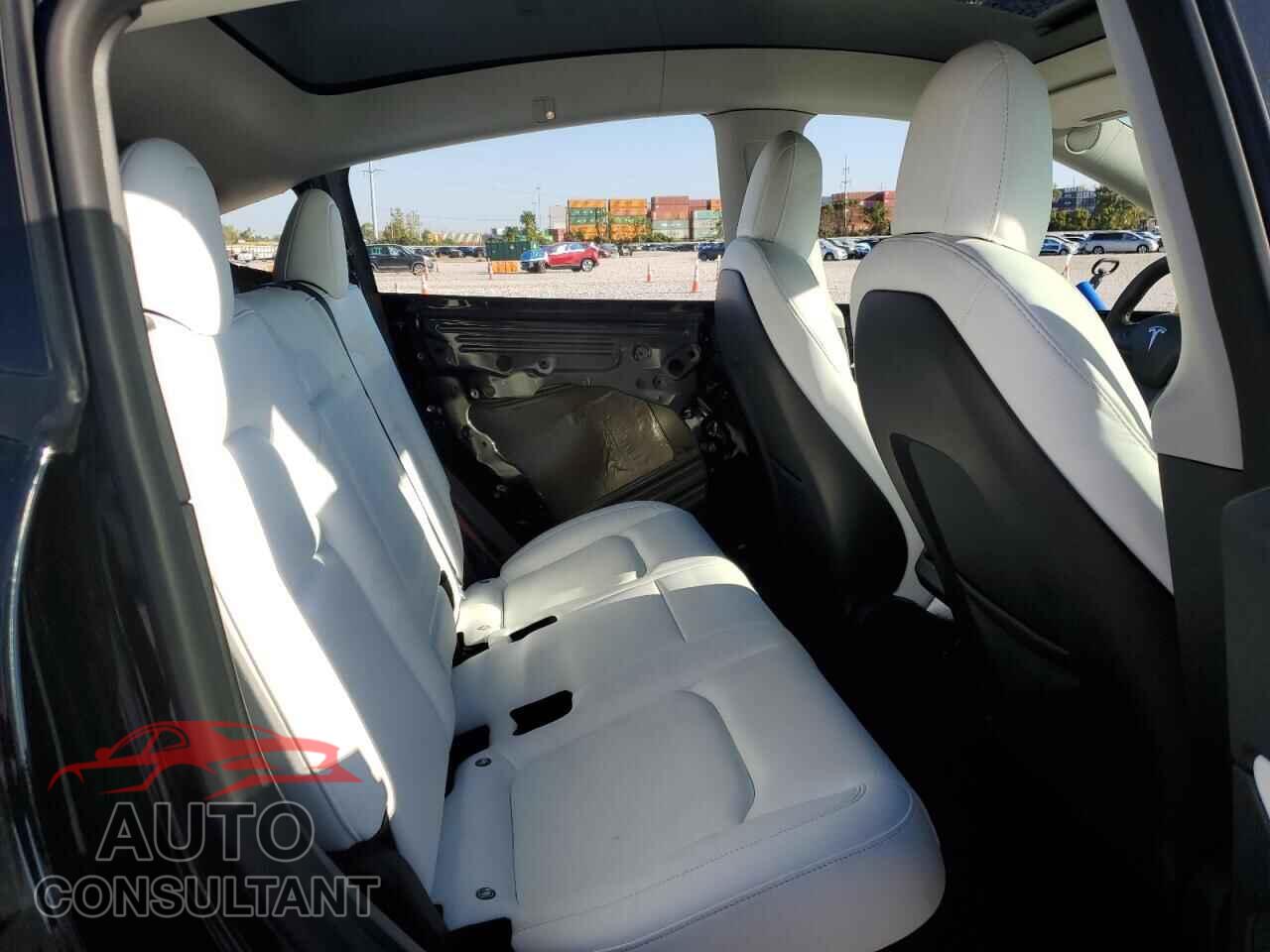 TESLA MODEL Y 2022 - 7SAYGDEE2NF309619