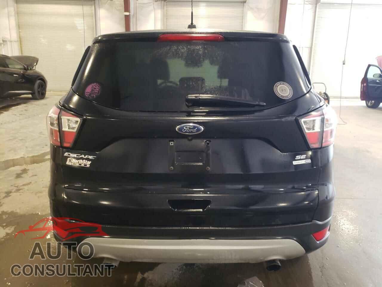 FORD ESCAPE 2017 - 1FMCU9GD4HUC68113