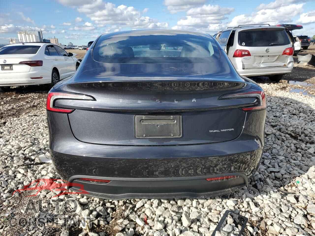TESLA MODEL 3 2024 - 5YJ3E1EB9RF829677