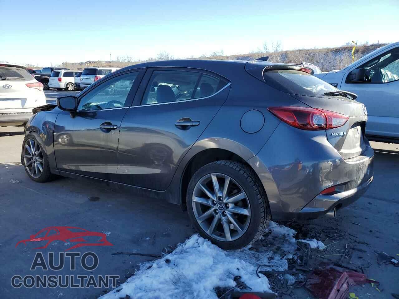 MAZDA 3 2018 - 3MZBN1M32JM160414