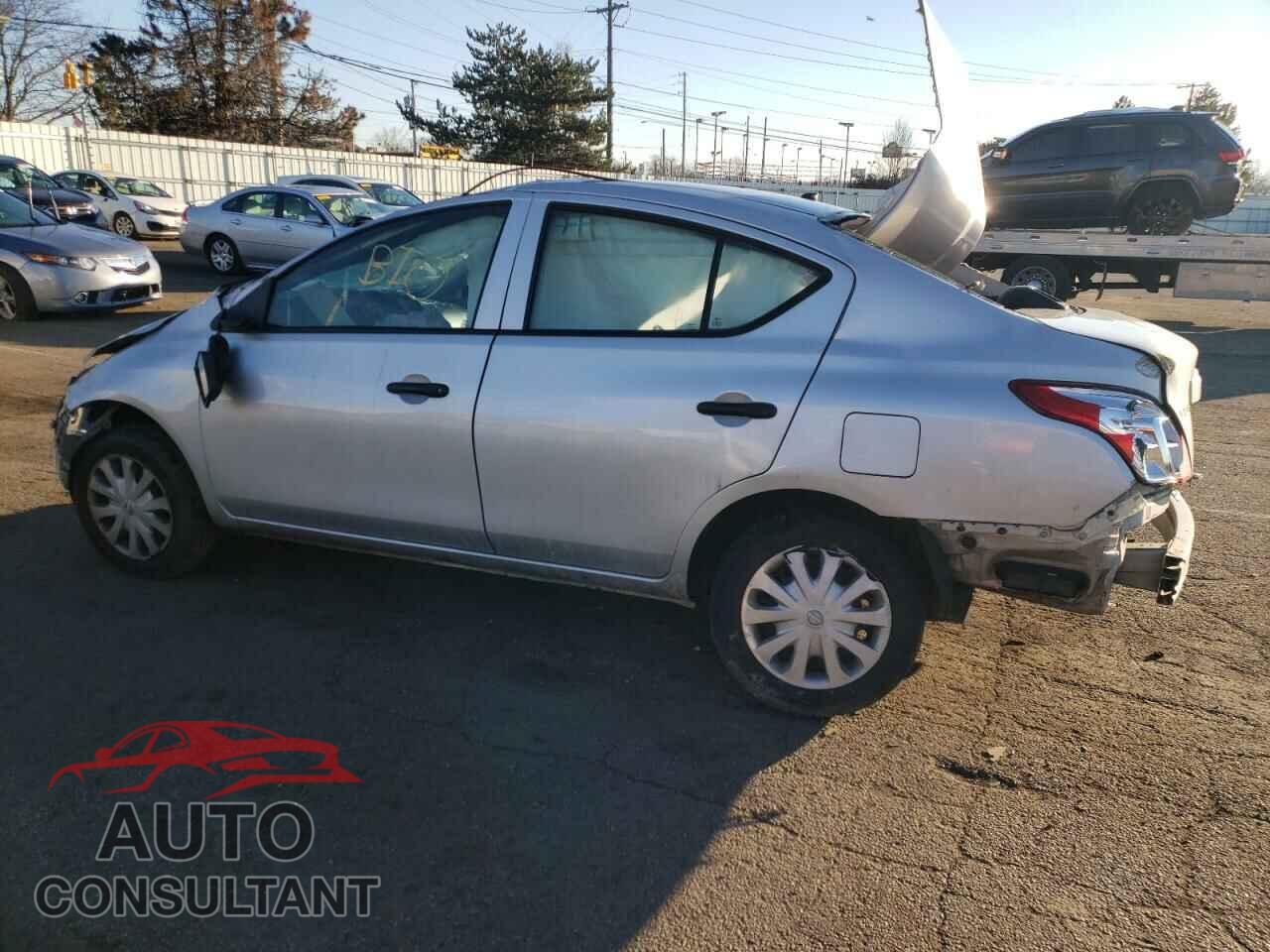 NISSAN VERSA 2017 - 3N1CN7AP0HL831101