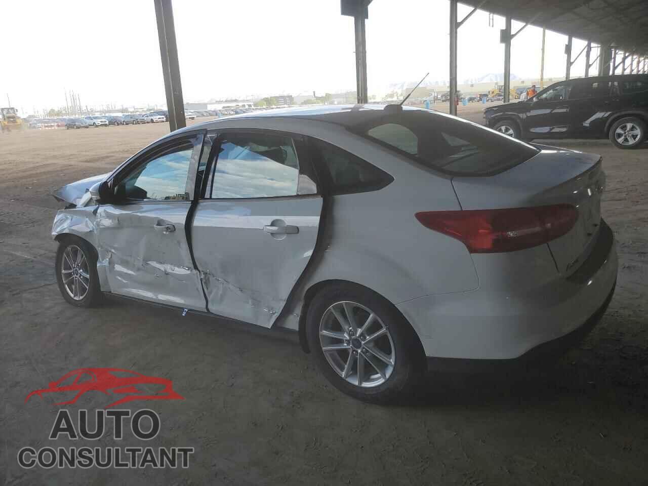 FORD FOCUS 2015 - 1FADP3F20FL330466