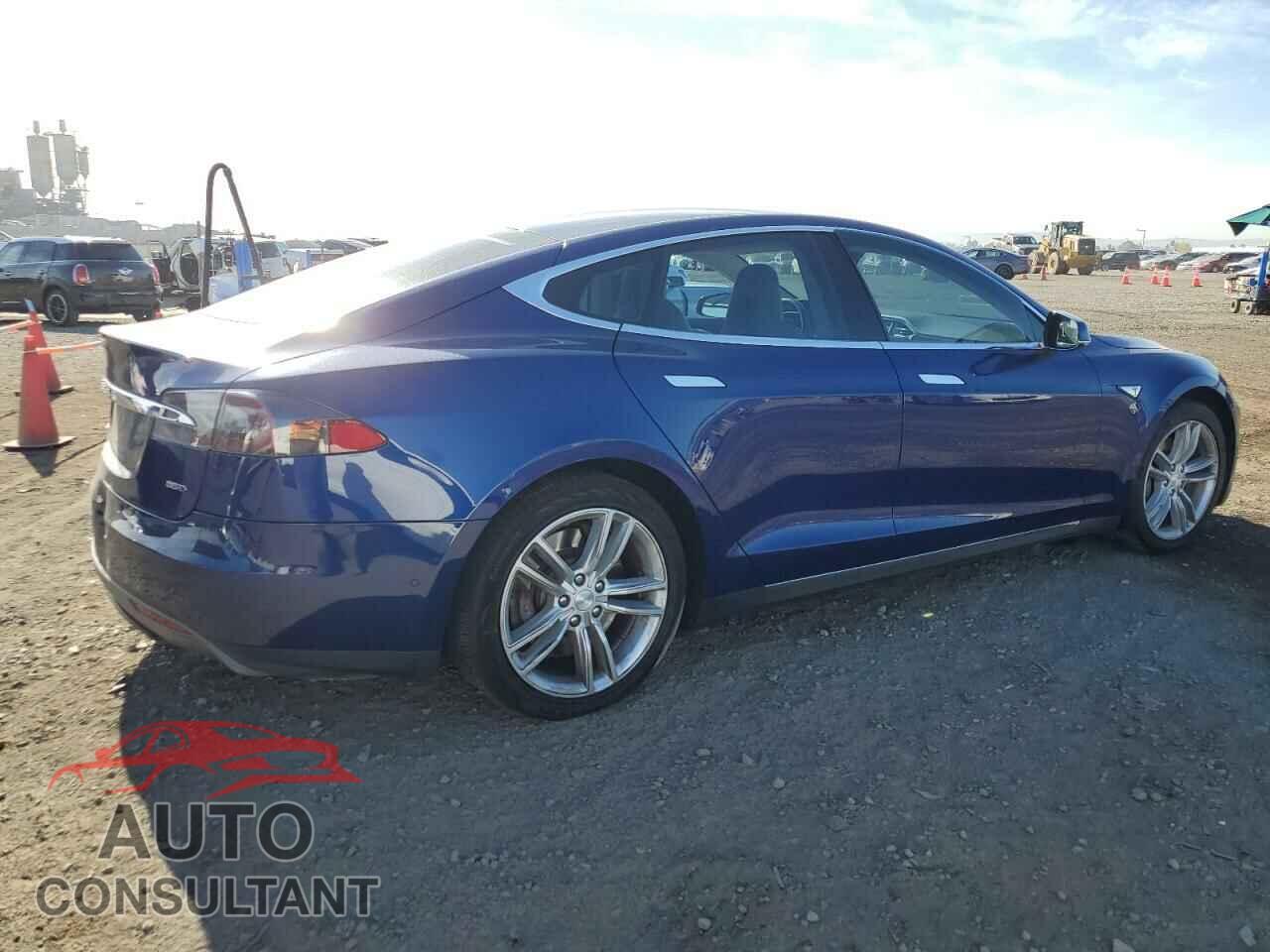 TESLA MODEL S 2015 - 5YJSA1E2XFF116449