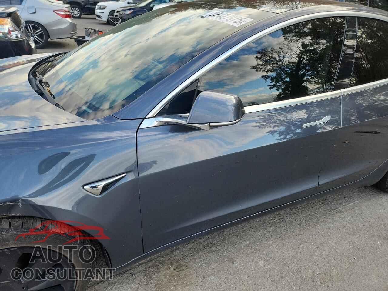TESLA MODEL 3 2019 - 5YJ3E1EB5KF386403
