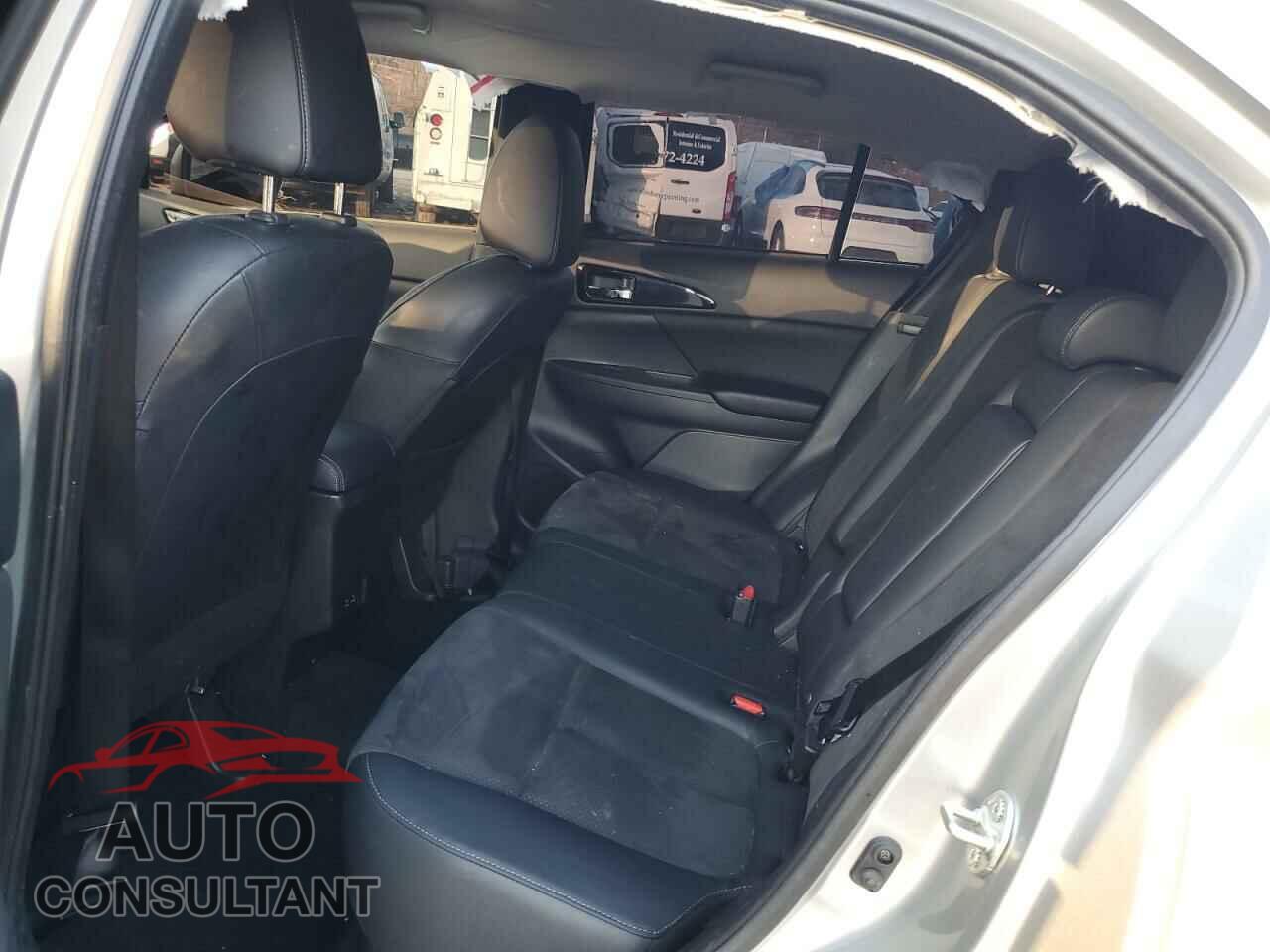 MITSUBISHI ECLIPSE 2024 - JA4ATWAA9RZ002290