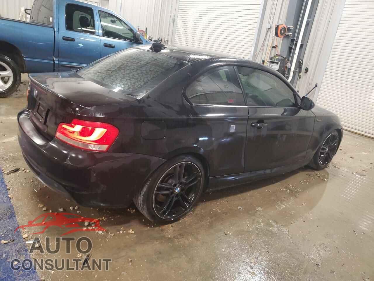 BMW 1 SERIES 2012 - WBAUC9C55CVM11659