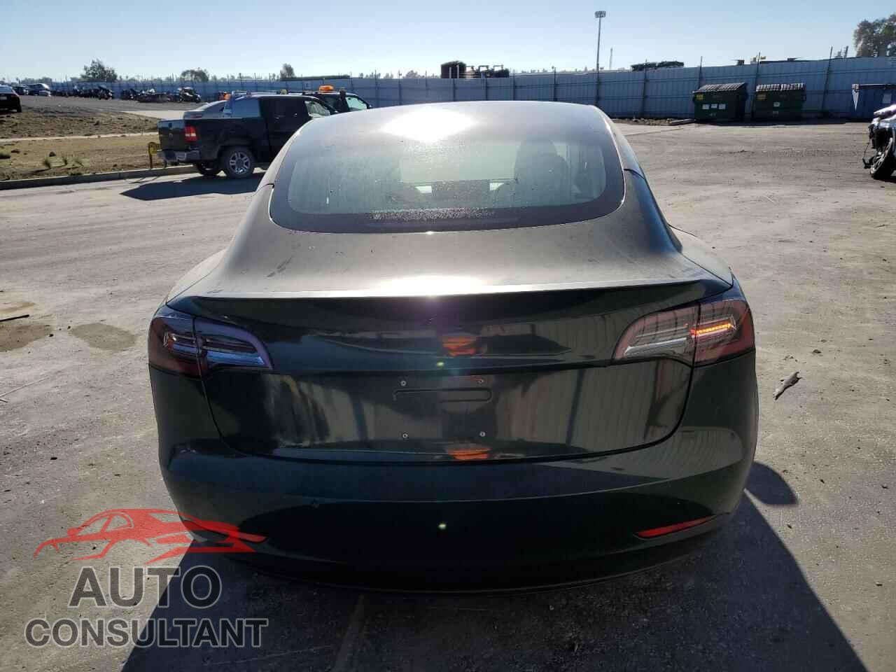 TESLA MODEL 3 2018 - 5YJ3E1EB2JF055518