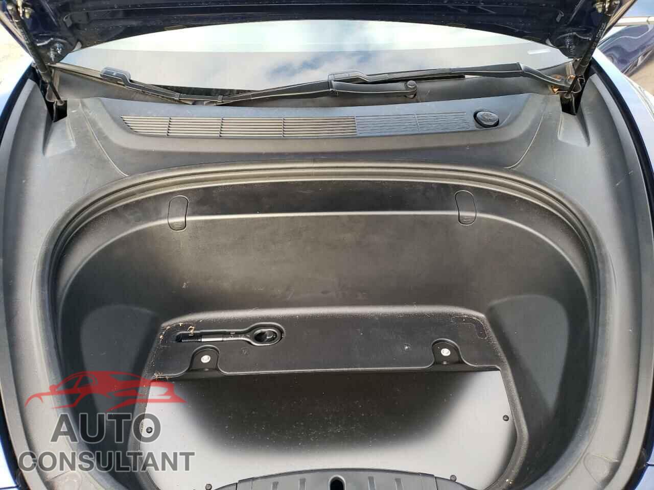 TESLA MODEL 3 2019 - 5YJ3E1EB8KF199477
