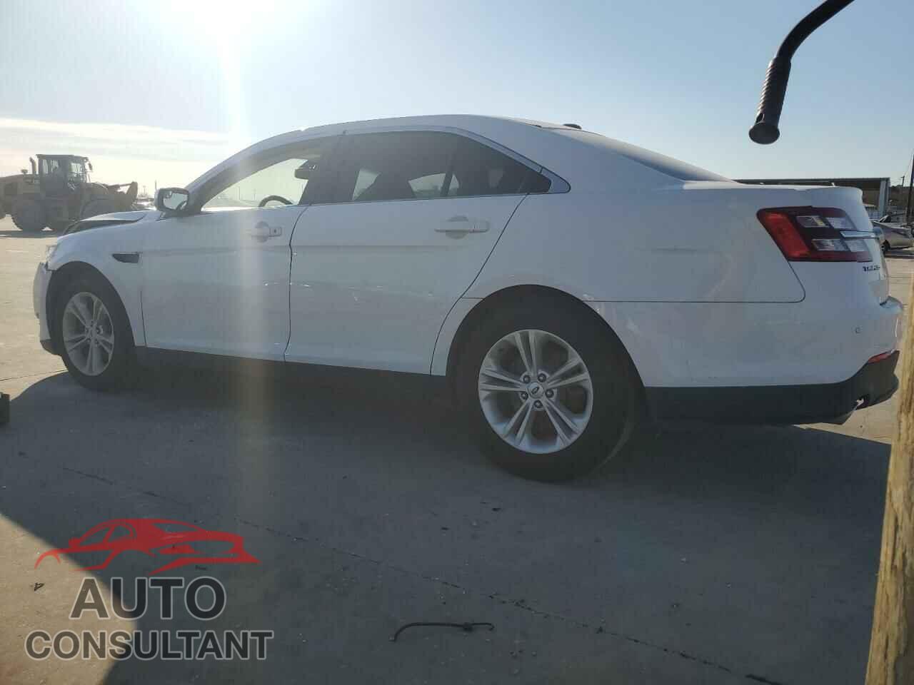 FORD TAURUS 2017 - 1FAHP2E87HG110643