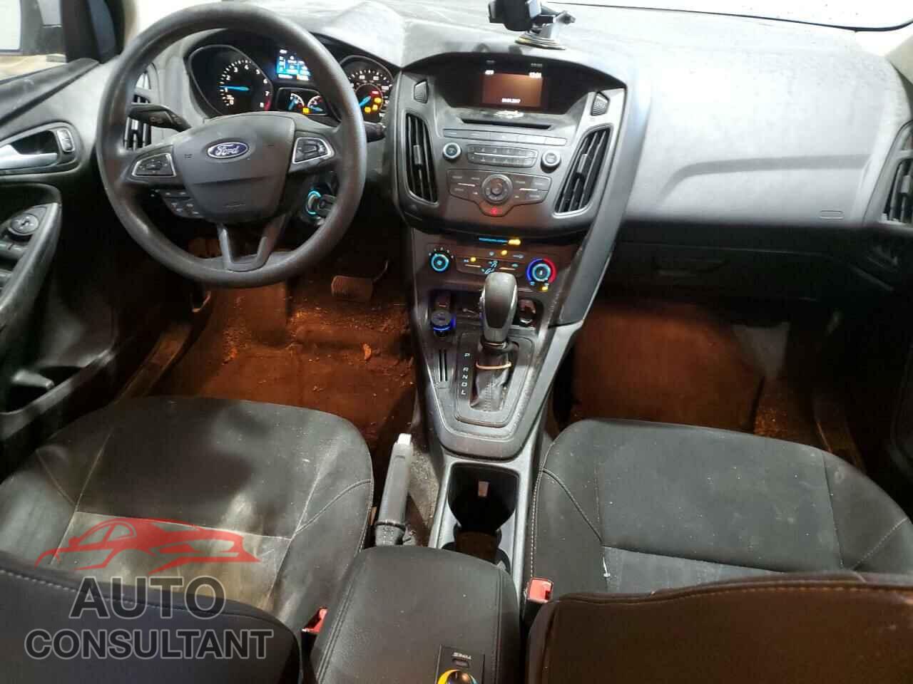 FORD FOCUS 2017 - 1FADP3K20HL267247