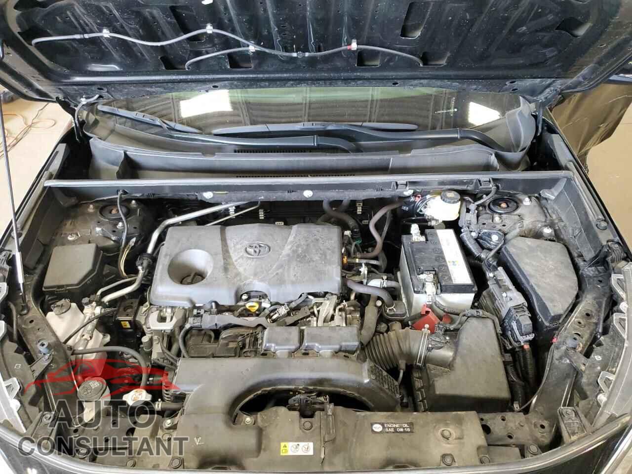 TOYOTA RAV4 2019 - JTMP1RFVXKJ025018