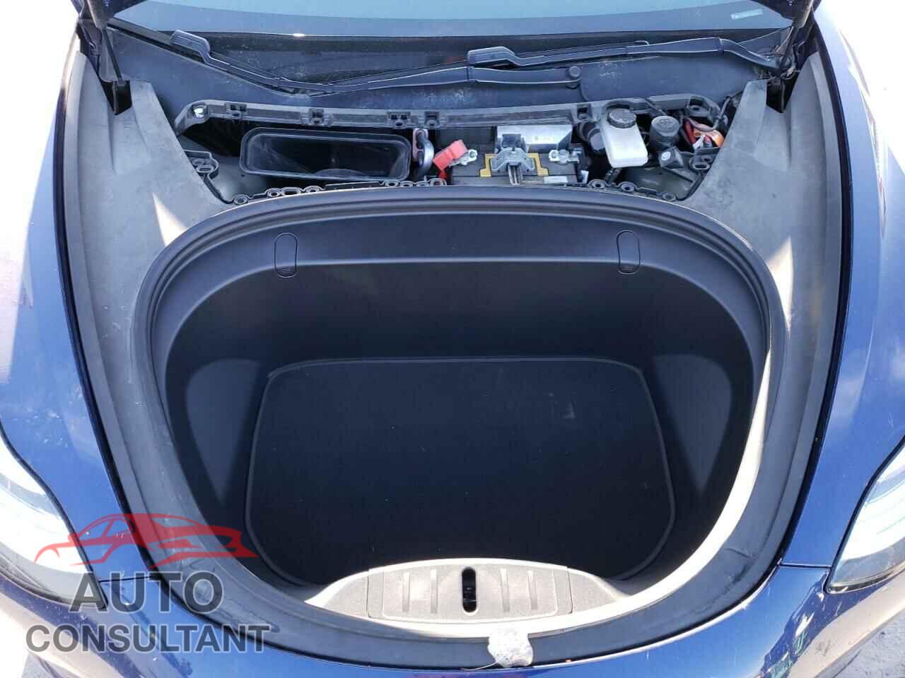 TESLA MODEL 3 2018 - 5YJ3E1EB7JF120153