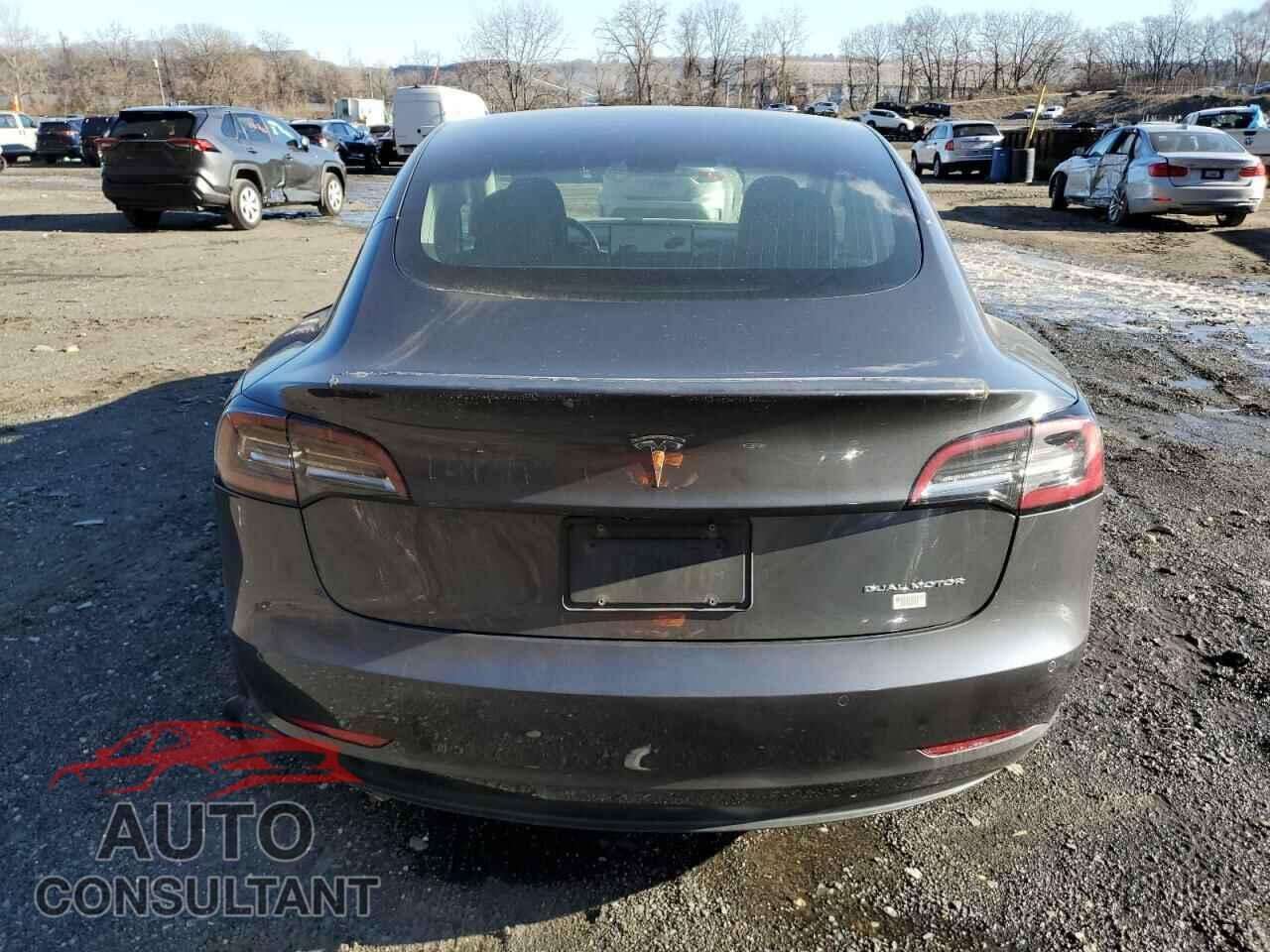 TESLA MODEL 3 2019 - 5YJ3E1EB2KF389453