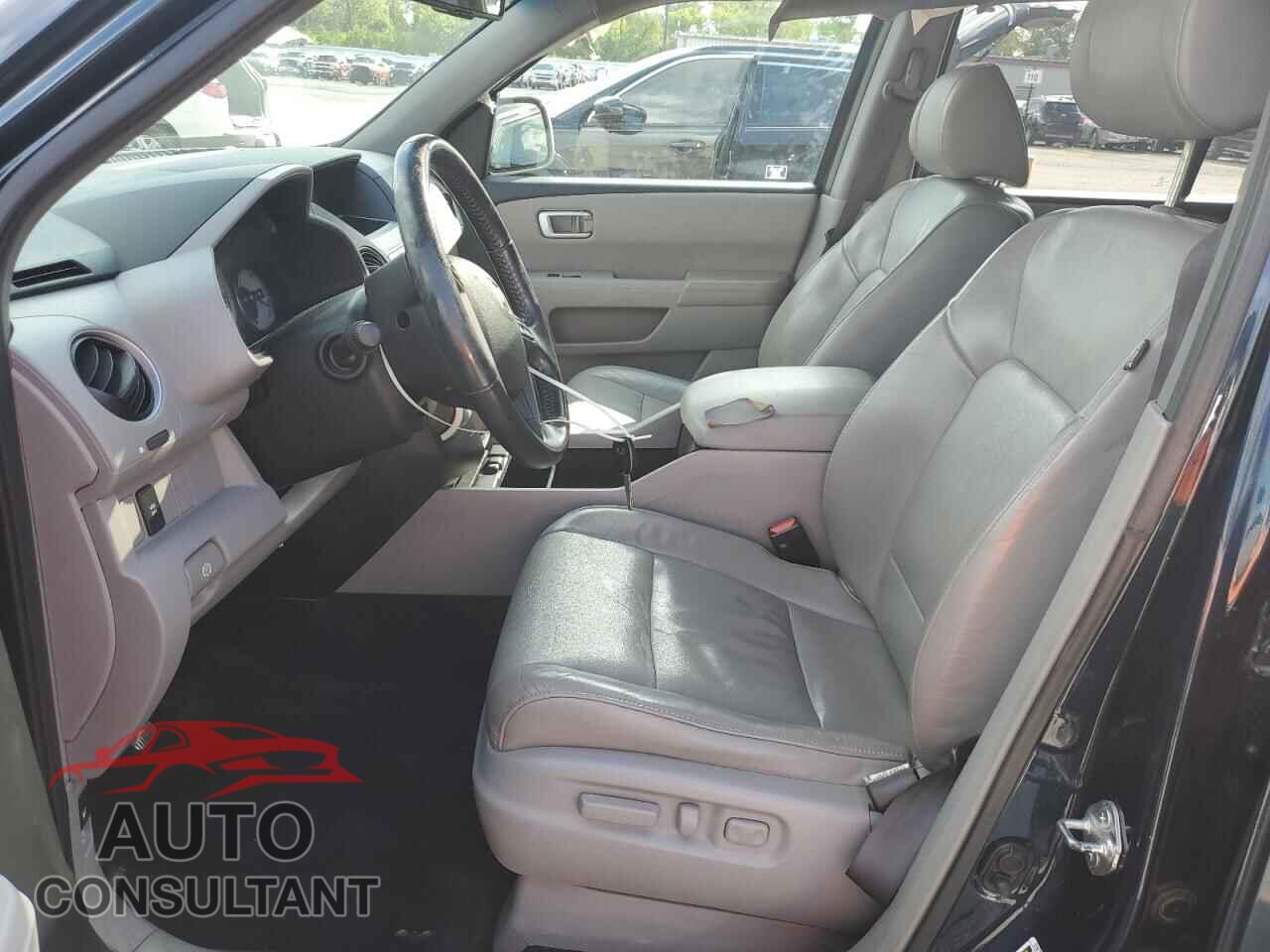 HONDA PILOT 2011 - 5FNYF4H64BB058604