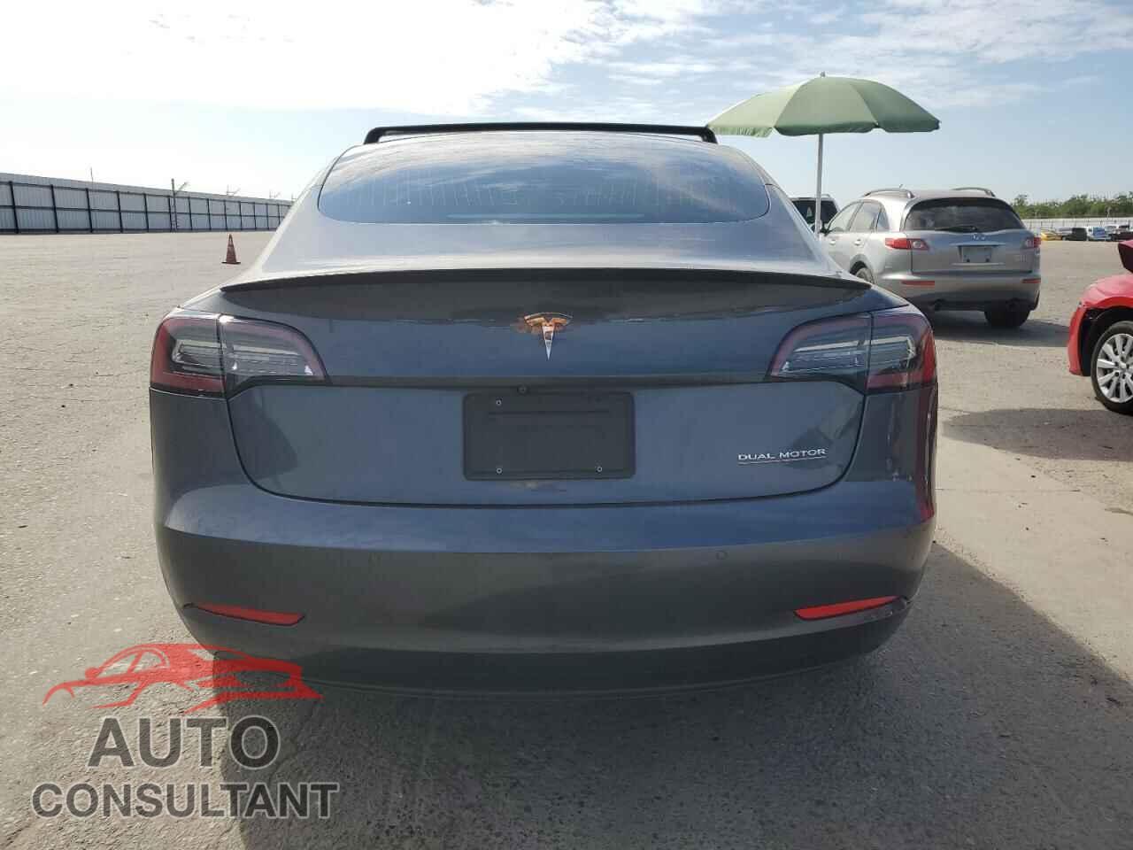 TESLA MODEL 3 2019 - 5YJ3E1EB0KF413538