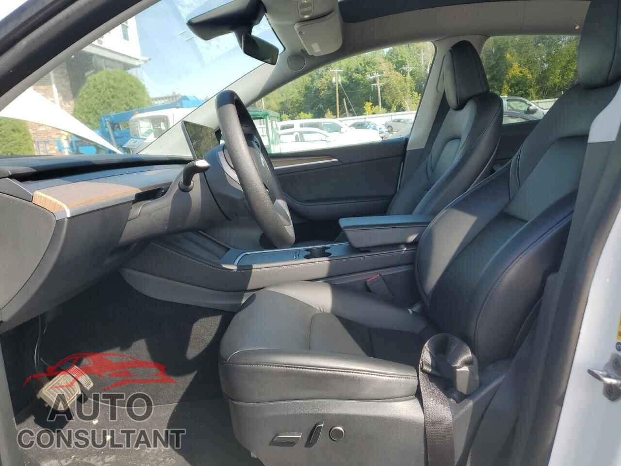 TESLA MODEL Y 2023 - 7SAYGDEE6PA097596
