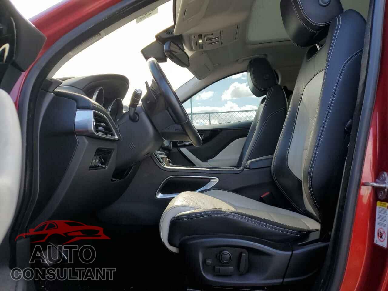 JAGUAR F-PACE 2017 - SADCL2BN5HA086473