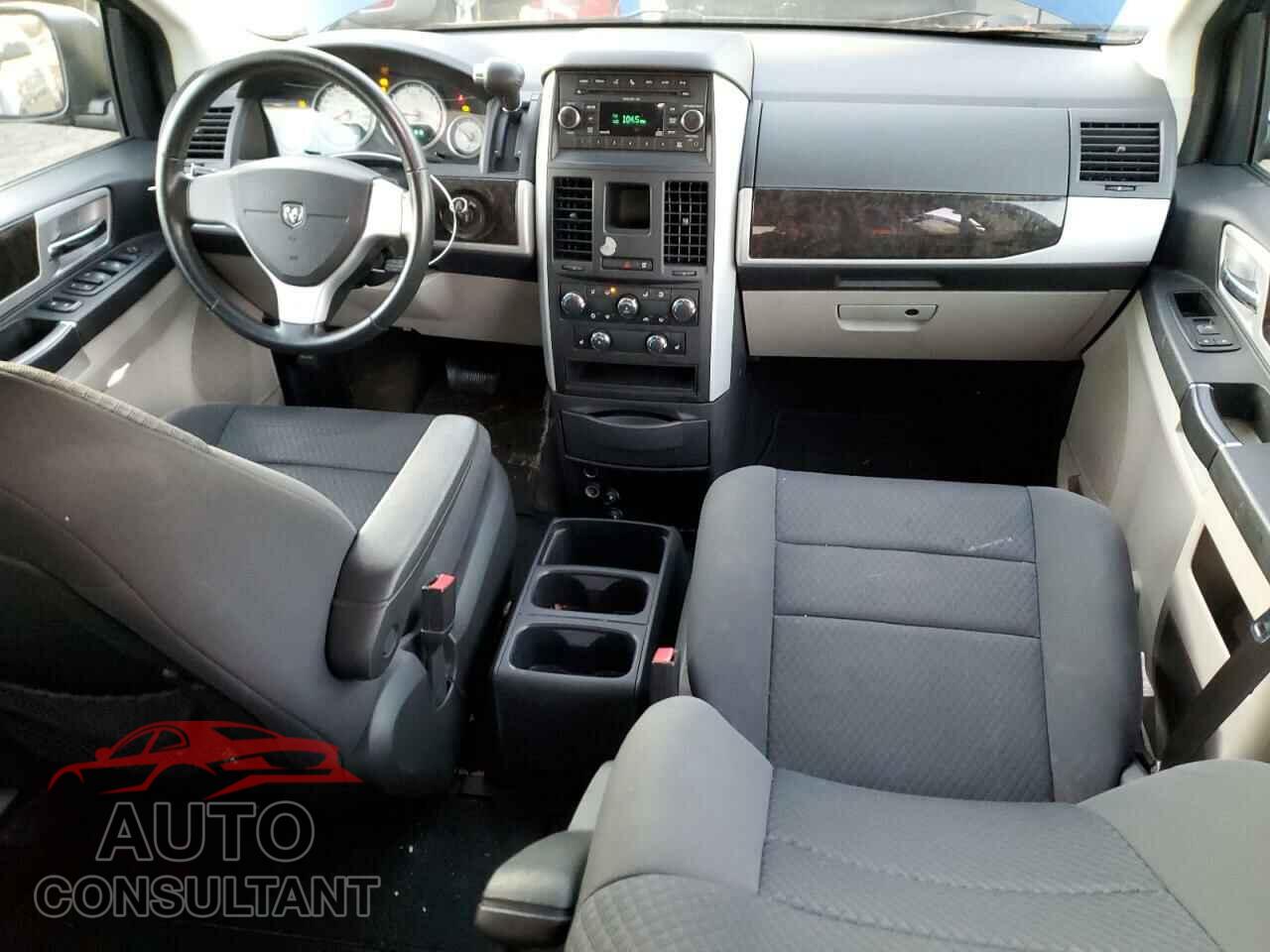 DODGE CARAVAN 2010 - 2D4RN5D11AR139508