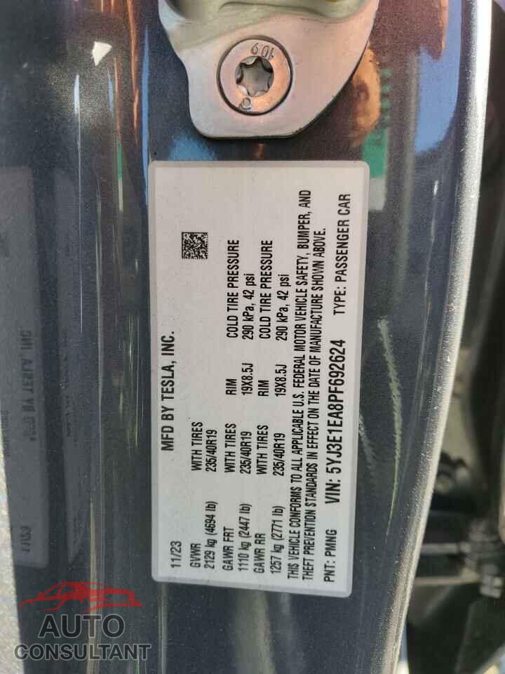 TESLA MODEL 3 2023 - 5YJ3E1EA8PF692624