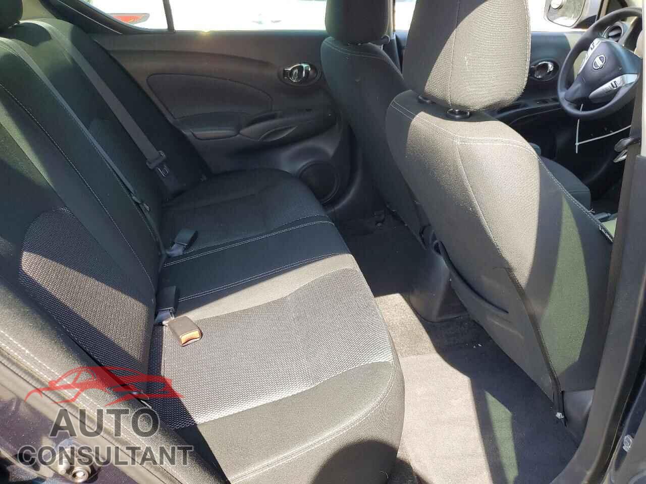 NISSAN VERSA 2017 - 3N1CN7AP7HL903377