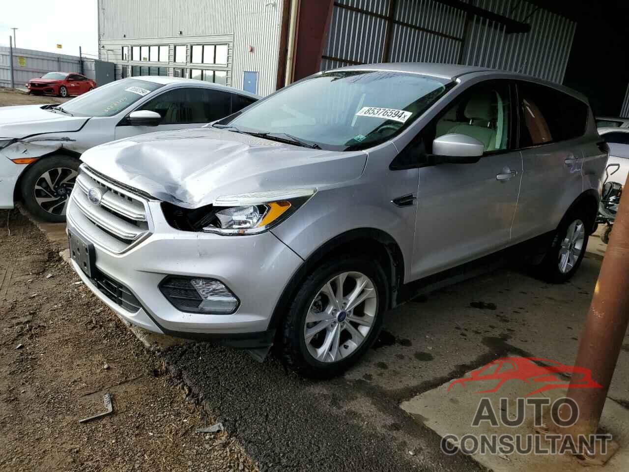 FORD ESCAPE 2017 - 1FMCU0G97HUC53113