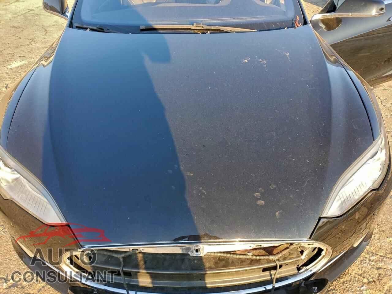 TESLA MODEL S 2014 - 5YJSA1H28EFP64169