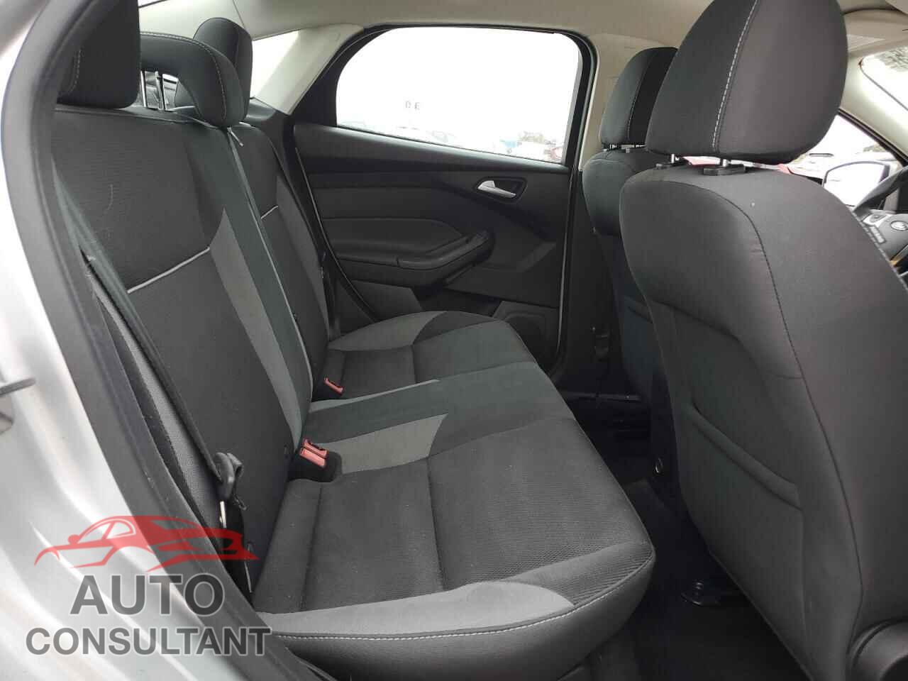 FORD FOCUS 2014 - 1FADP3F20EL453585